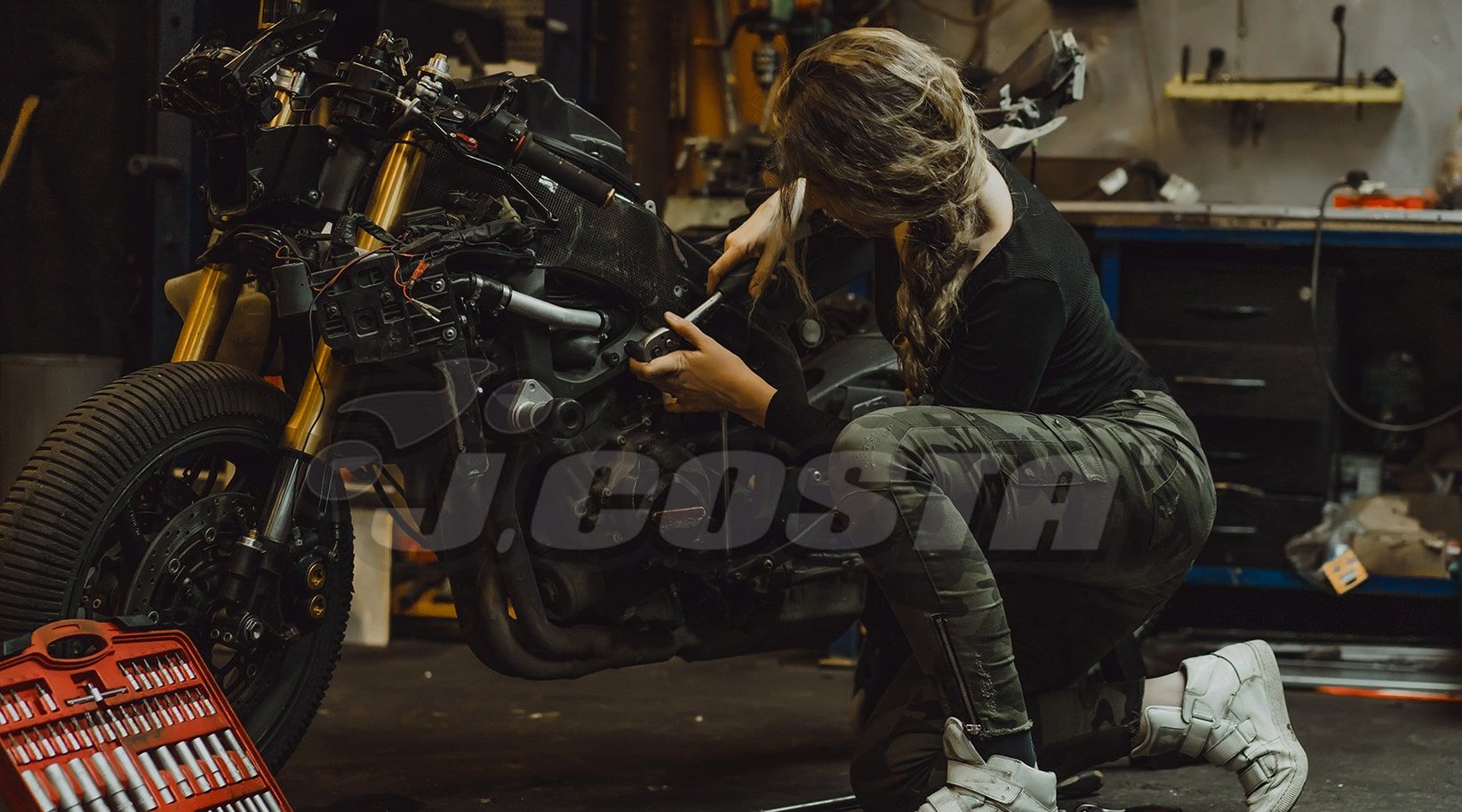 Types de tuyaux d'échappement pour motos